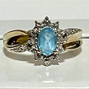 Solid 10k gold aquamarine ring - size 5